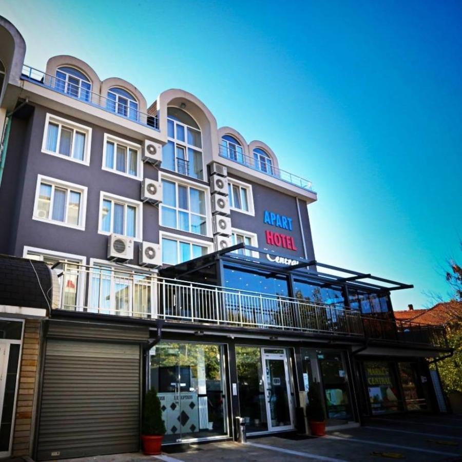 Apart Hotel Central Momchilgrad Ngoại thất bức ảnh