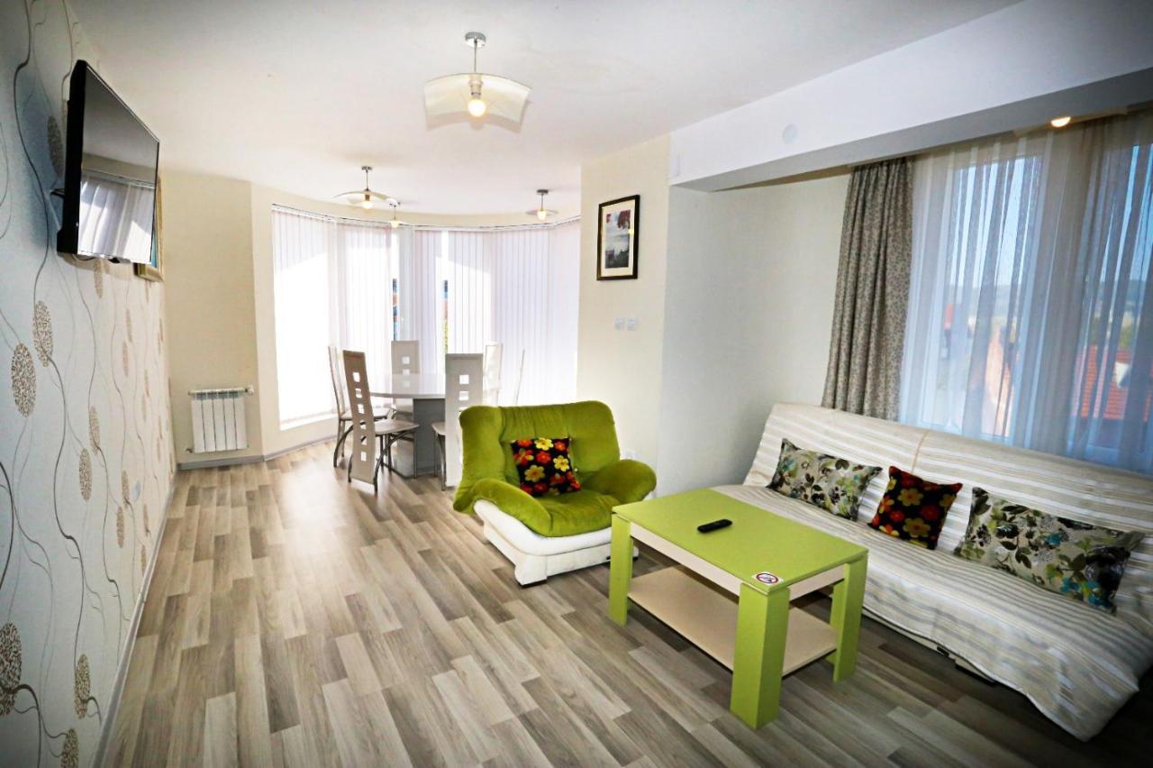 Apart Hotel Central Momchilgrad Ngoại thất bức ảnh